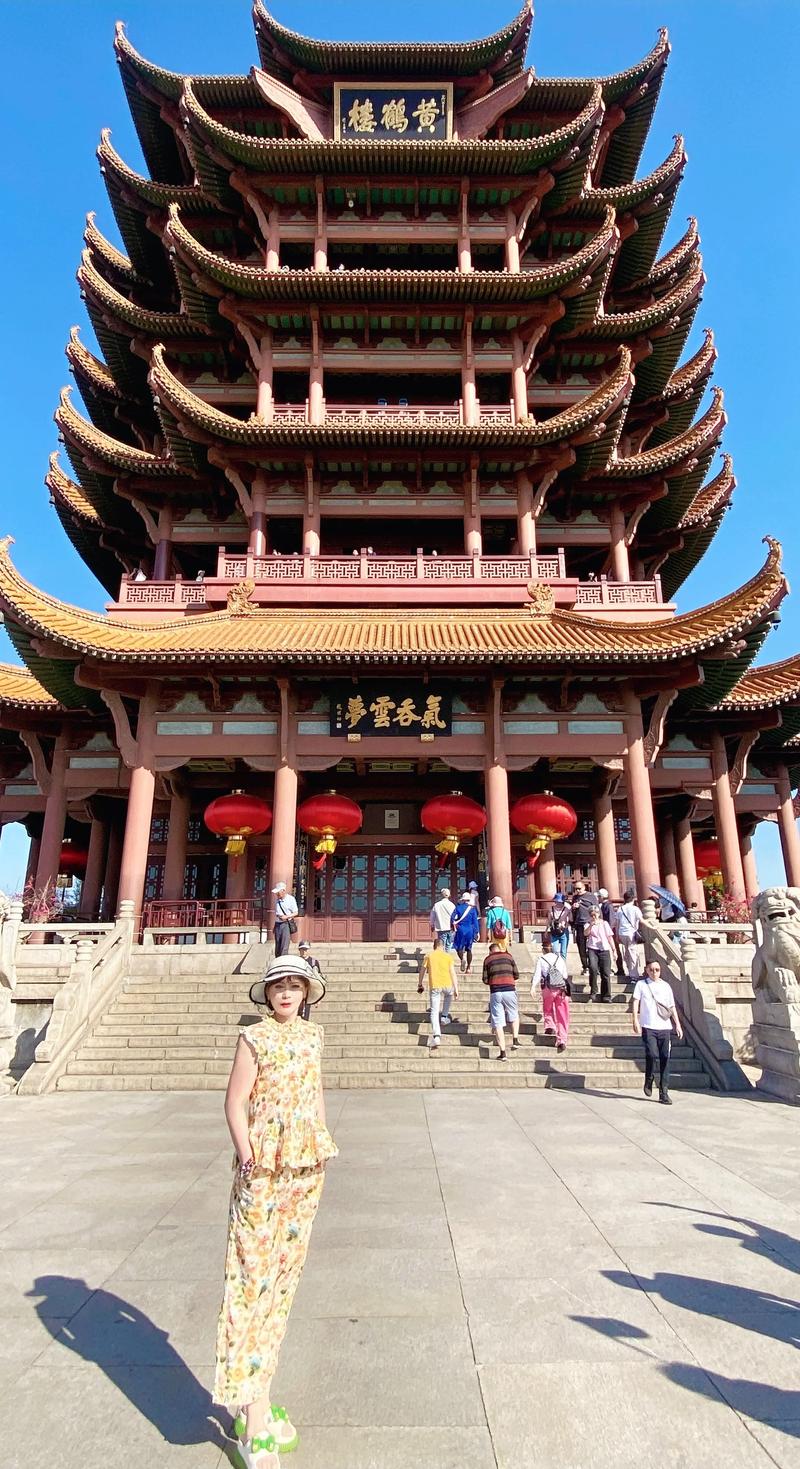武汉魅力十足，黄鹤楼看点多，休闲娱乐好去处等你来赏